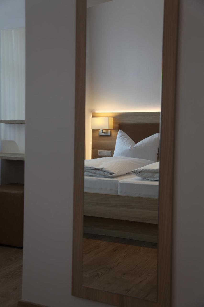 Schuetzen Hotel & Conceptstore เมียร์สบวร์ก ภายนอก รูปภาพ